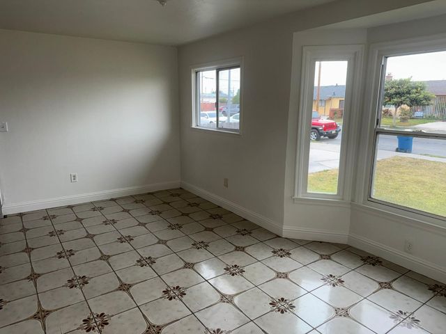 85 Paloma Avenue, Salinas, CA 93905