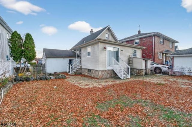 44 Liberty St, Clifton City, NJ 07013