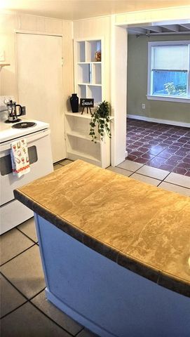 2417 3RD AVENUE N, St Petersburg, FL 33713