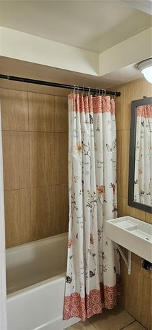 2417 3RD AVENUE N, St Petersburg, FL 33713