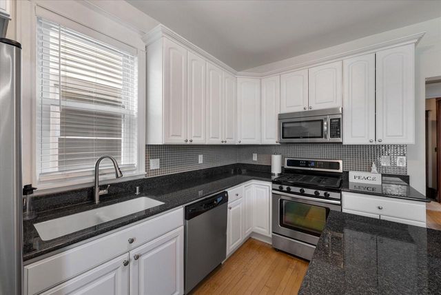 3360 N Newhall STREET, Milwaukee, WI 53211