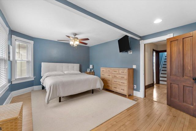 3360 N Newhall STREET, Milwaukee, WI 53211