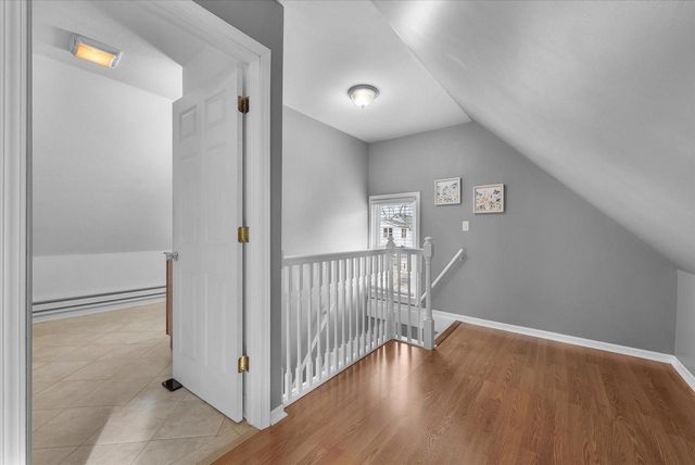 3360 N Newhall STREET, Milwaukee, WI 53211