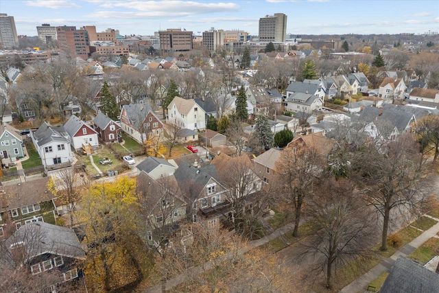 3360 N Newhall STREET, Milwaukee, WI 53211