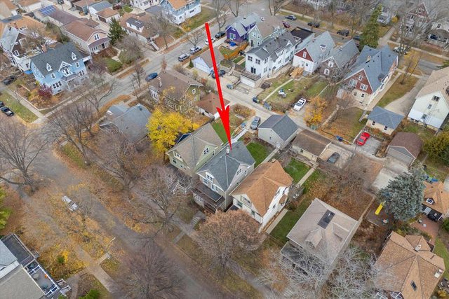 3360 N Newhall STREET, Milwaukee, WI 53211