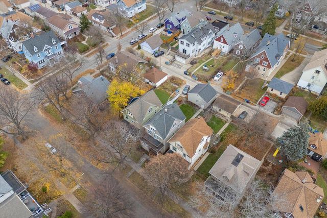 3360 N Newhall STREET, Milwaukee, WI 53211