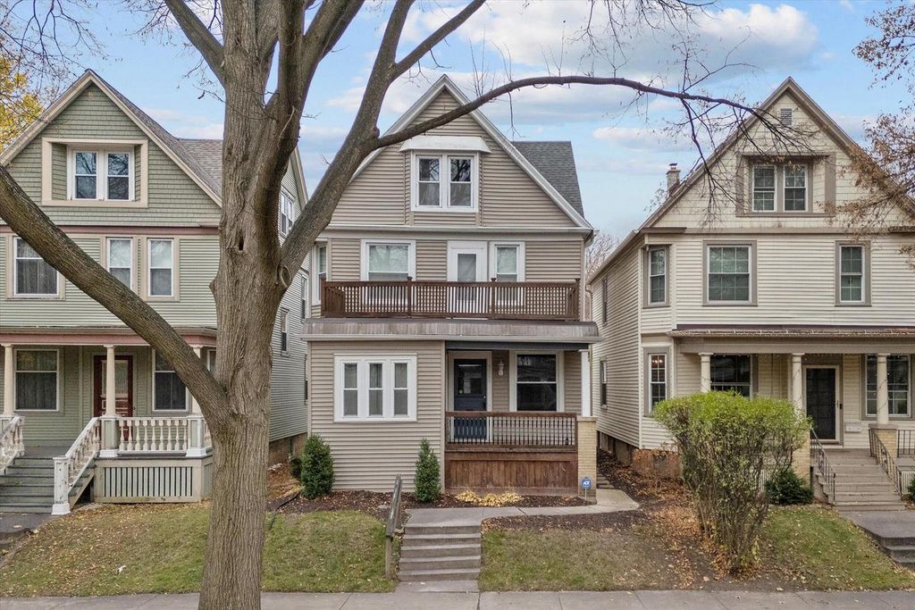 3360 N Newhall STREET, Milwaukee, WI 53211