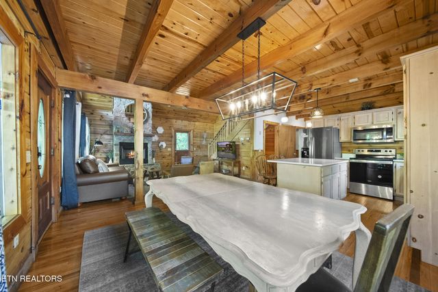 322 Brown Wren Way, Gatlinburg, TN 37738