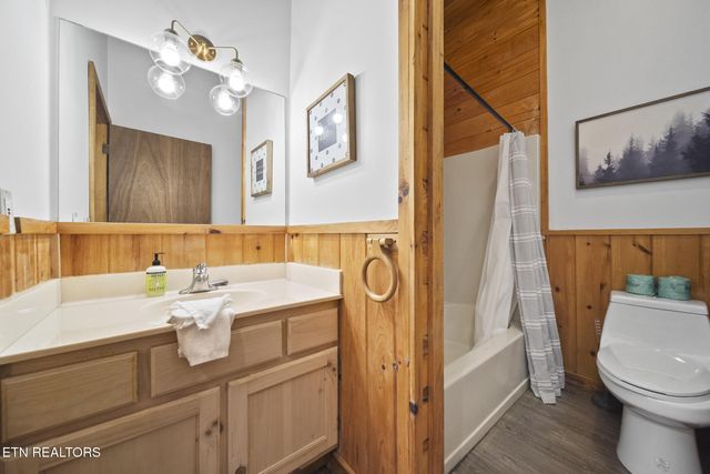 322 Brown Wren Way, Gatlinburg, TN 37738
