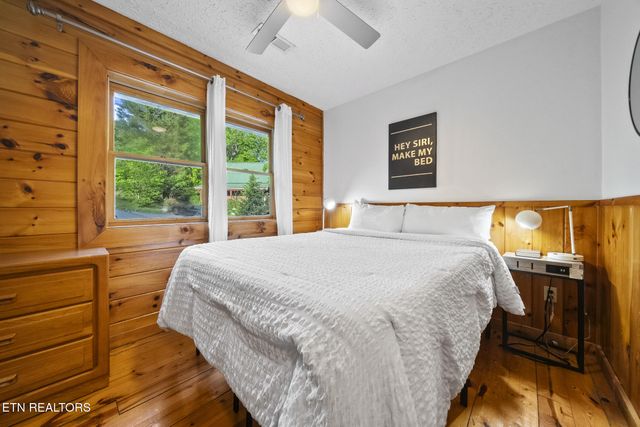 322 Brown Wren Way, Gatlinburg, TN 37738