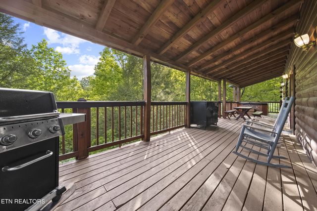 322 Brown Wren Way, Gatlinburg, TN 37738