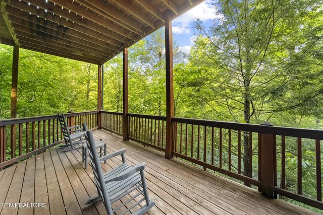 322 Brown Wren Way, Gatlinburg, TN 37738