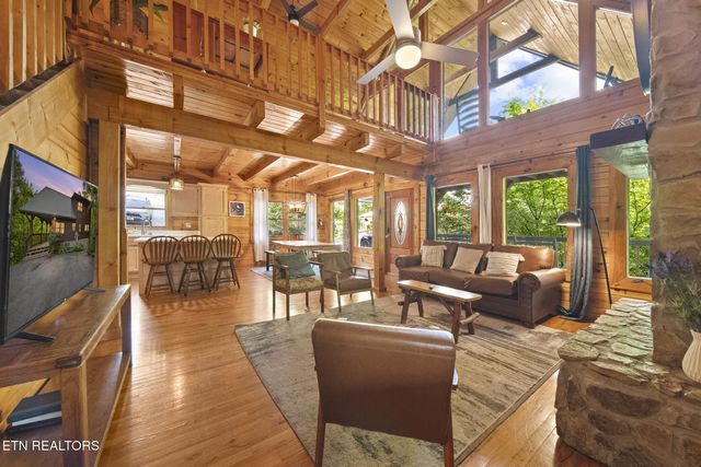 322 Brown Wren Way, Gatlinburg, TN 37738