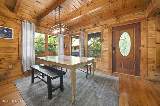 322 Brown Wren Way, Gatlinburg, TN 37738