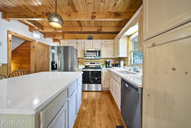 322 Brown Wren Way, Gatlinburg, TN 37738