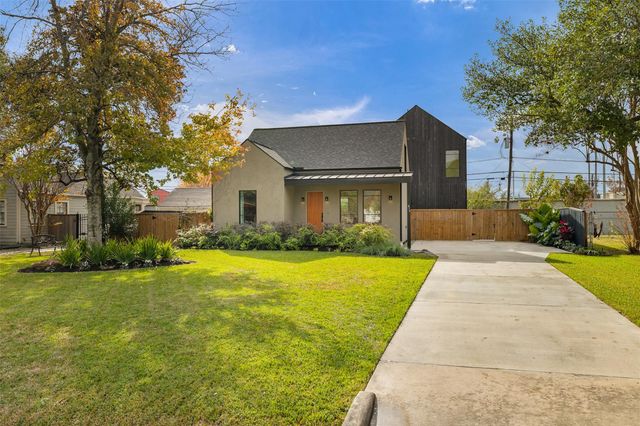 419 W 30th Street, Houston, TX 77018