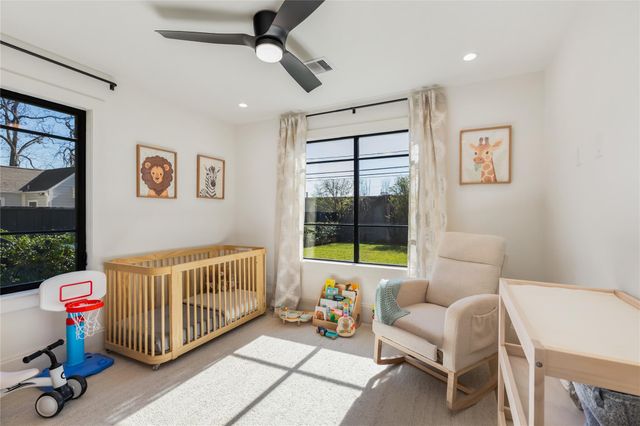419 W 30th Street, Houston, TX 77018