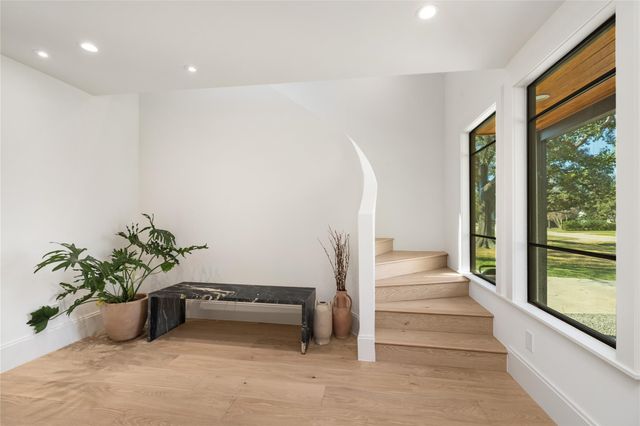419 W 30th Street, Houston, TX 77018