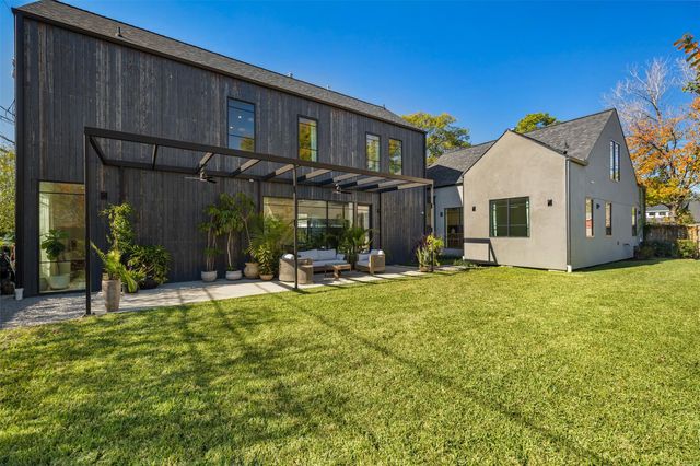419 W 30th Street, Houston, TX 77018
