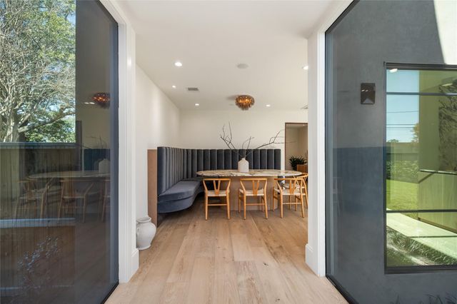 419 W 30th Street, Houston, TX 77018