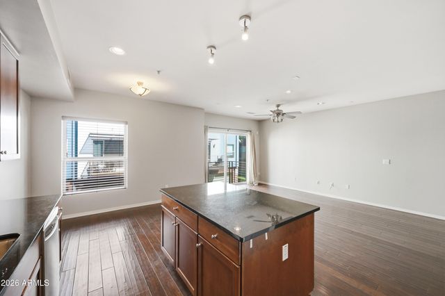 526 W 1ST Street 106, Tempe, AZ 85281