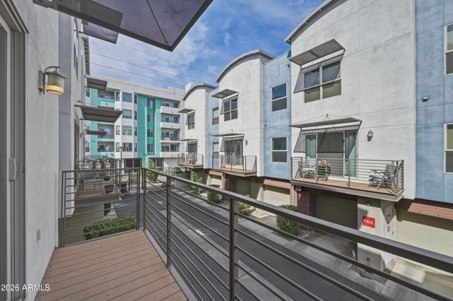 526 W 1ST Street 106, Tempe, AZ 85281