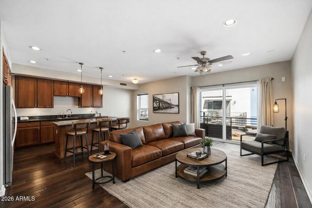 526 W 1ST Street 106, Tempe, AZ 85281