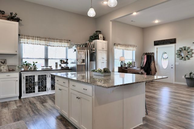 2063 Goff Ridge Road, Pineville, MO 64856