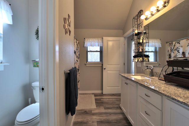 2063 Goff Ridge Road, Pineville, MO 64856