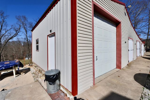 2063 Goff Ridge Road, Pineville, MO 64856