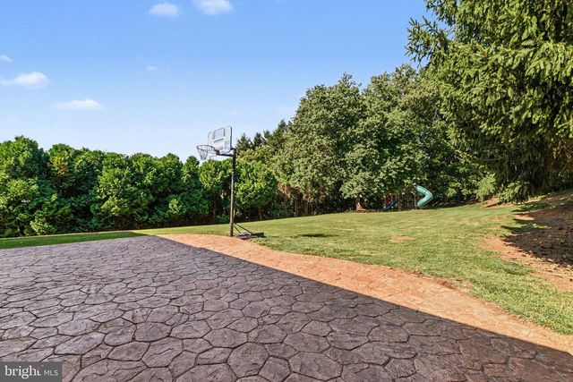 106 SHOLLY, Mechanicsburg, PA 17055