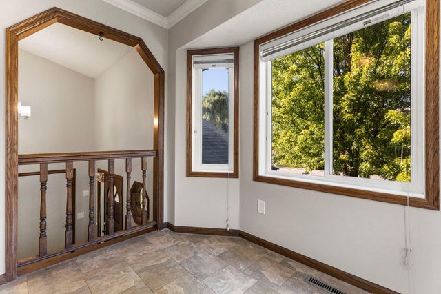 1434 Eastlake Drive, Chaska, MN 55318