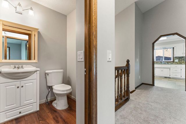 1434 Eastlake Drive, Chaska, MN 55318