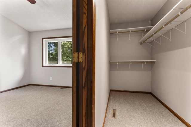 1434 Eastlake Drive, Chaska, MN 55318