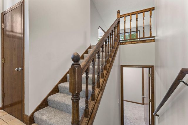 1434 Eastlake Drive, Chaska, MN 55318