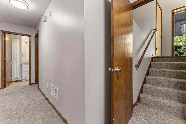 1434 Eastlake Drive, Chaska, MN 55318