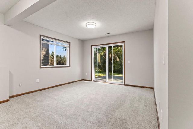 1434 Eastlake Drive, Chaska, MN 55318