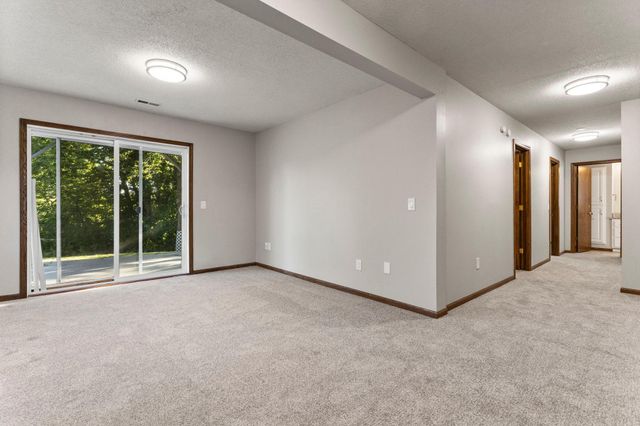 1434 Eastlake Drive, Chaska, MN 55318