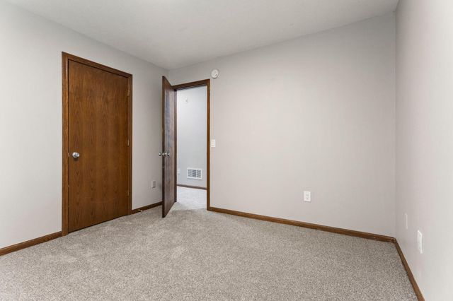1434 Eastlake Drive, Chaska, MN 55318