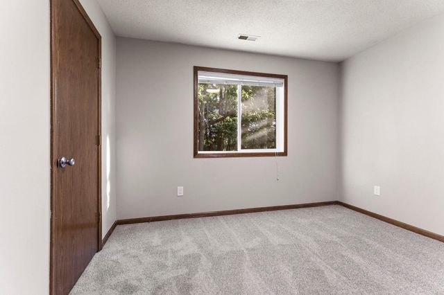 1434 Eastlake Drive, Chaska, MN 55318