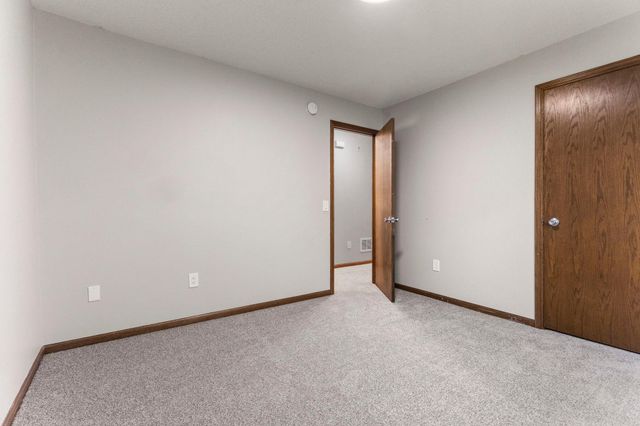 1434 Eastlake Drive, Chaska, MN 55318
