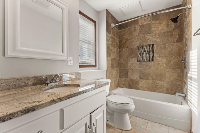 1434 Eastlake Drive, Chaska, MN 55318