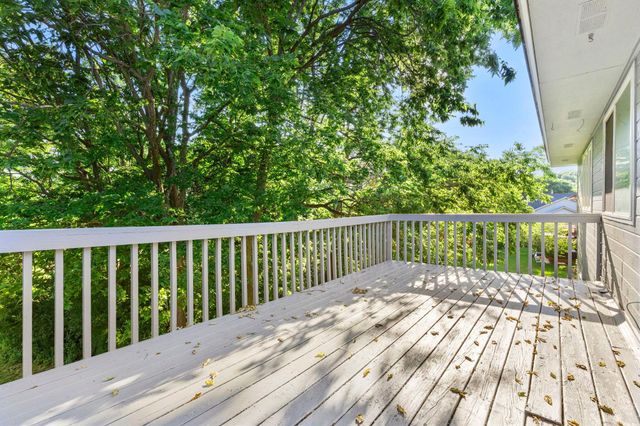 1434 Eastlake Drive, Chaska, MN 55318