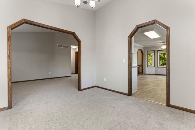 1434 Eastlake Drive, Chaska, MN 55318