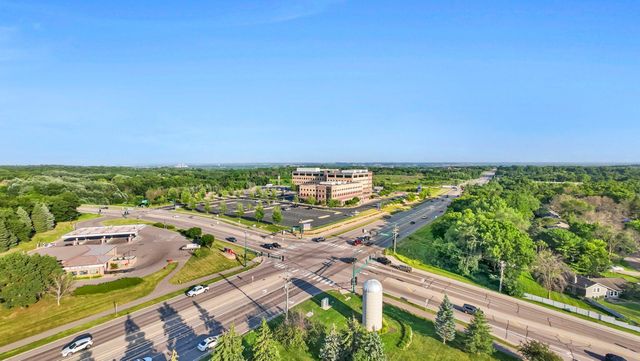 1434 Eastlake Drive, Chaska, MN 55318