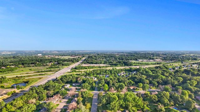 1434 Eastlake Drive, Chaska, MN 55318