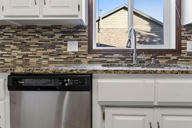 1434 Eastlake Drive, Chaska, MN 55318