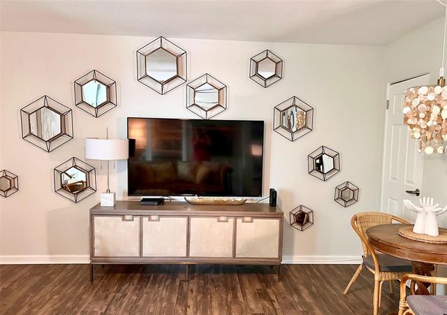 151 N ORLANDO AVENUE 203, Winter Park, FL 32789