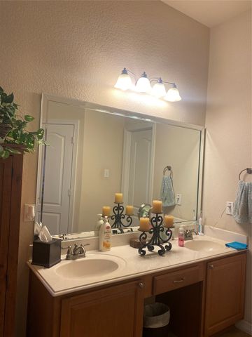 2250 Kaitlyn Drive, Weatherford, TX 76087