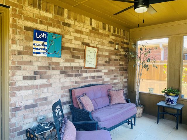 2250 Kaitlyn Drive, Weatherford, TX 76087